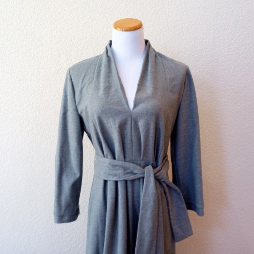 Zara gray Heather belted v-neck pleated midi dress - Picture 7 of 10